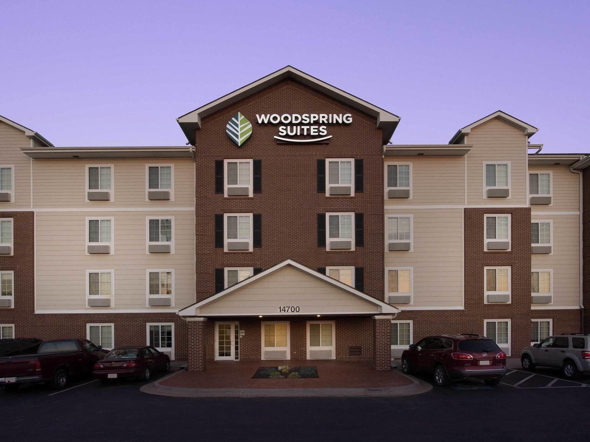 Woodspring Kansas City 2*